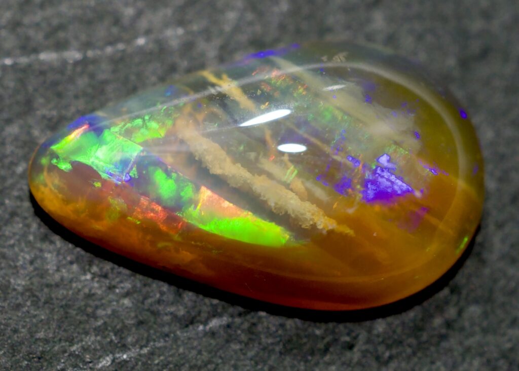 Bright Layered Crystal Opal 1.99ct《Australian Opal》 – kitayama 